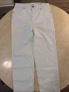 Classic White crop-Leg Jeans